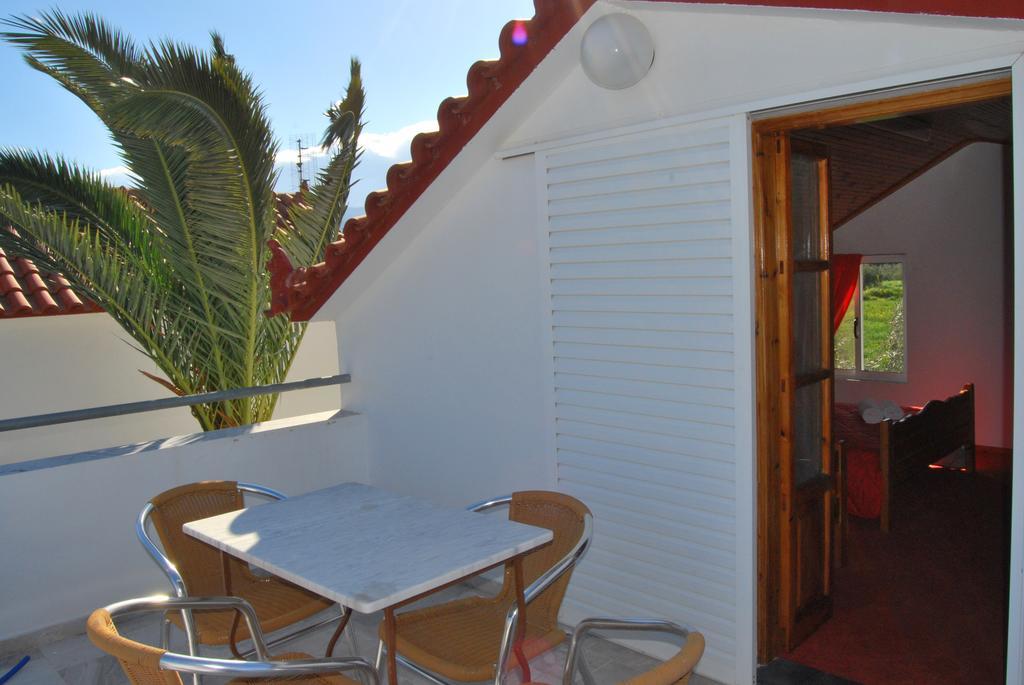 Houdis Houses Parálion Ástros Exterior photo